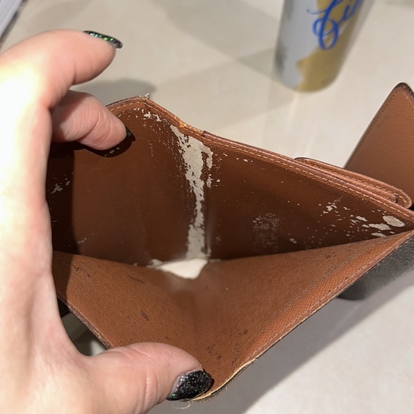 Luis Vuitton wallet. - Picture 17 of 17